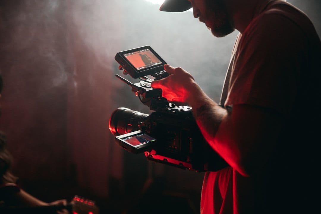 Workflow node tree DaVinci Resolve dengan technical LUT dan creative LUT terpisah