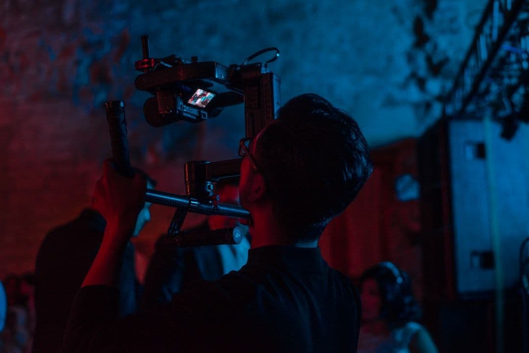 Perbandingan struktur microsite kampanye versus landing page tunggal