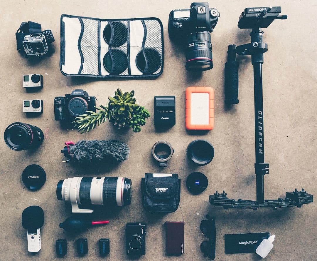 Setup studio food photography untuk produk FMCG dengan referensi warna kemasan