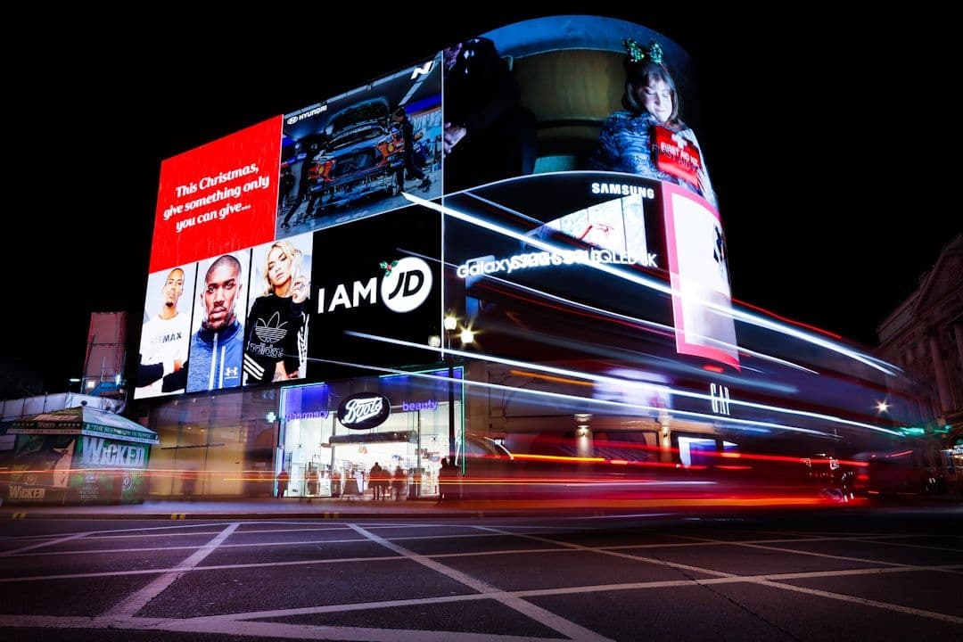 Key visual campaign brand tayang di billboard kota sebagai hasil produksi